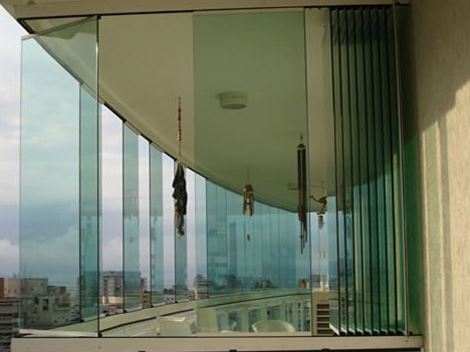 Instalação de Cortina de Vidro no Itaim Bibi